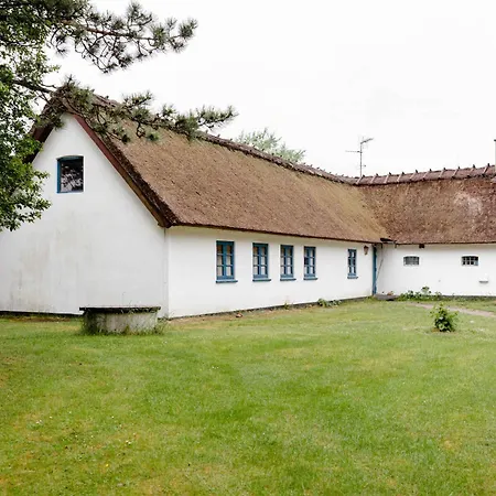 13-room Home, 500 M To The Farm stay Vig